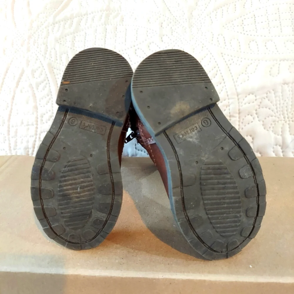 Carters brown boots inside zipper Size 6m